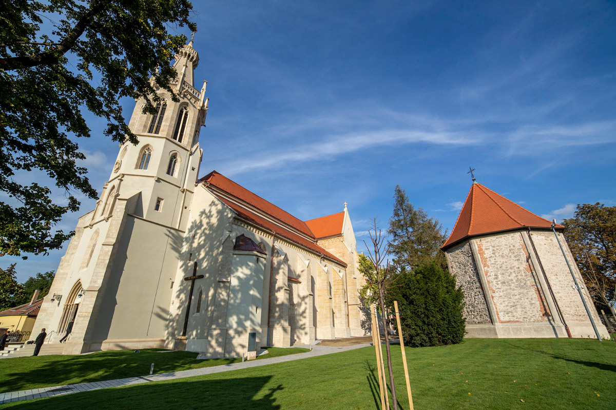 A Sankt Michael templom felújítása, Sopron - Pozemné stavby