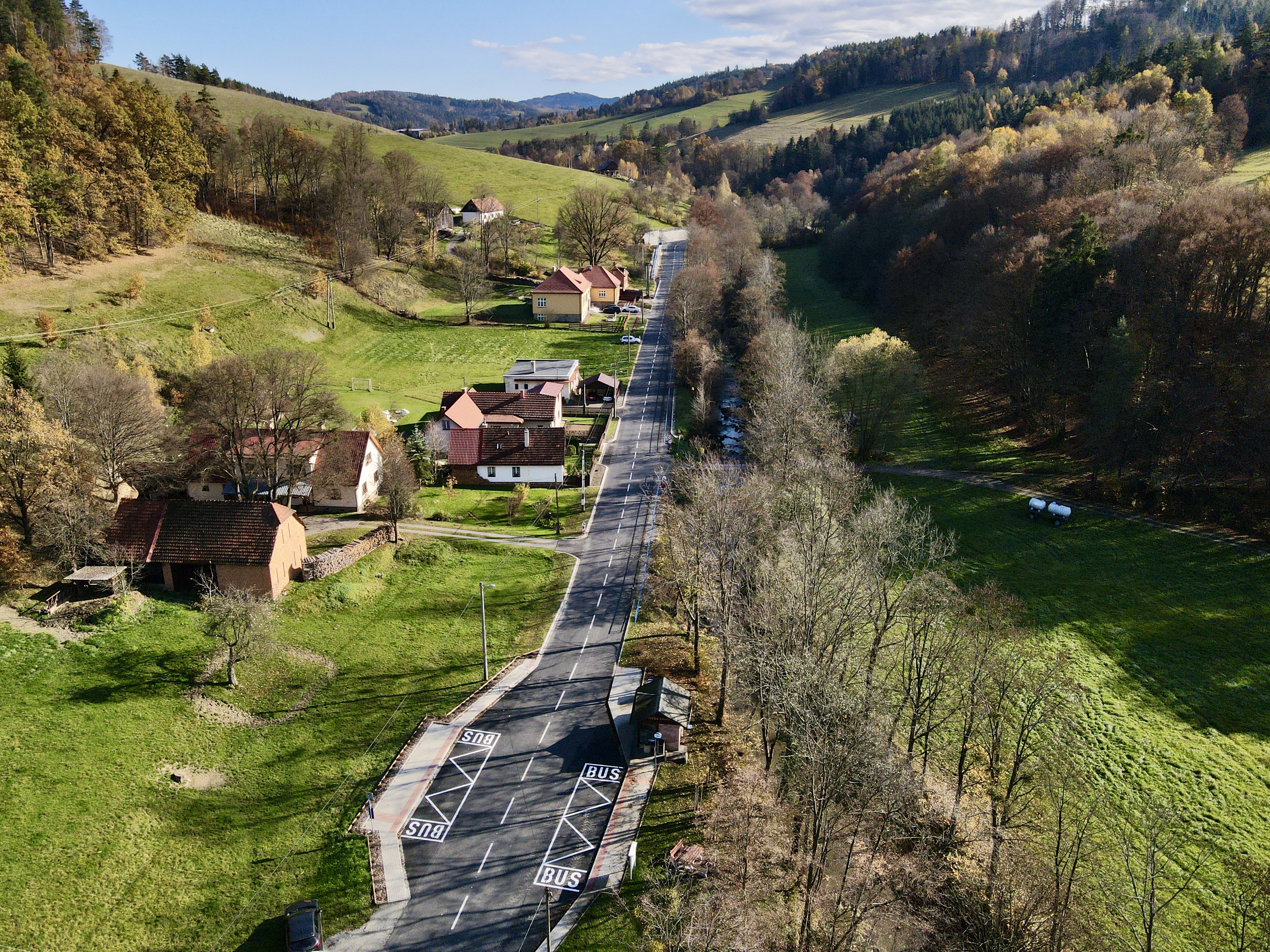 III/05726 – rekonstrukce úseku Velká Lhota – Valašská Bystřice - Výstavba ciest a mostov
