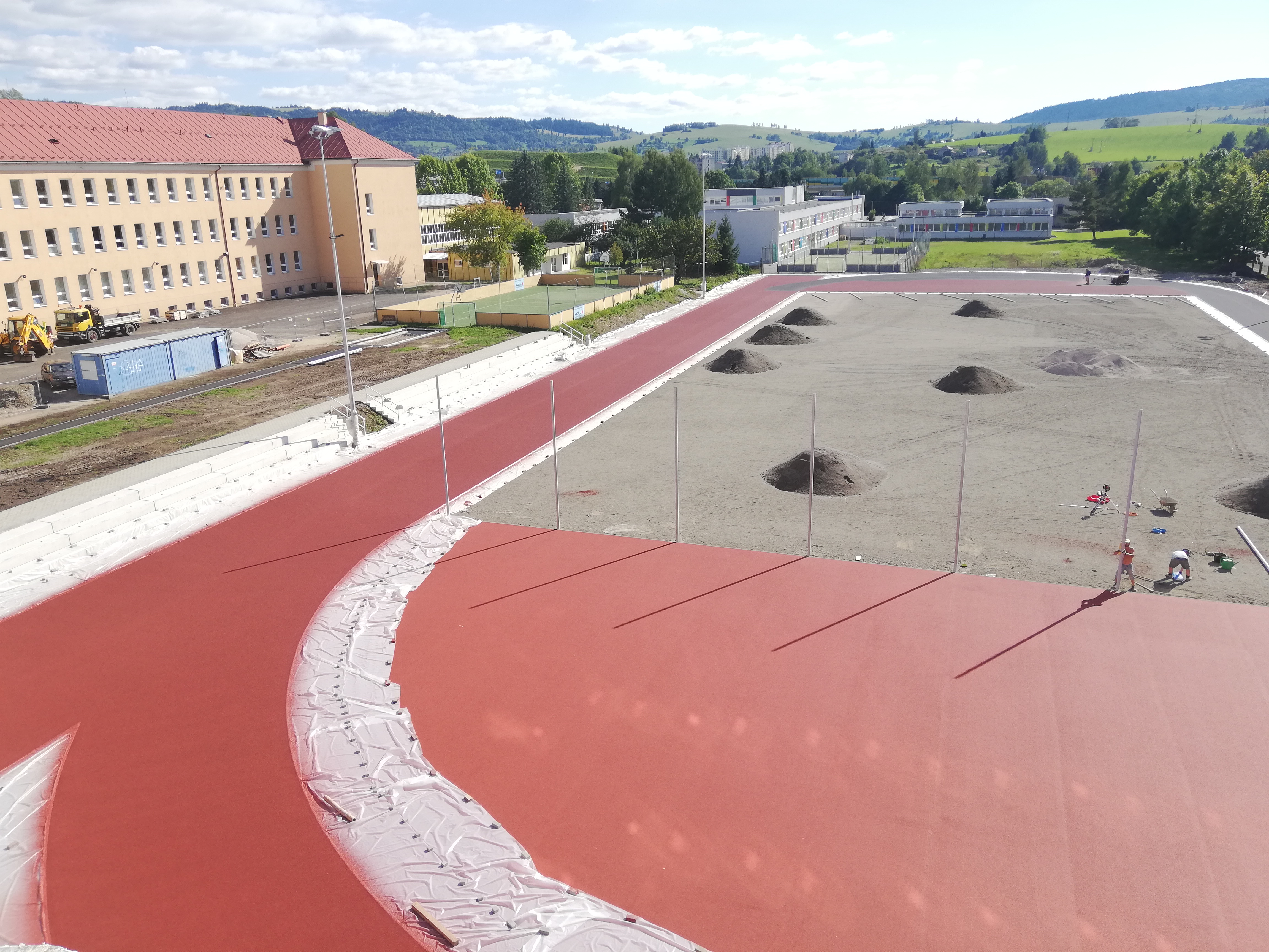 Športový areál s atletickou dráhou ul. Pionierska - Pozemné stavby