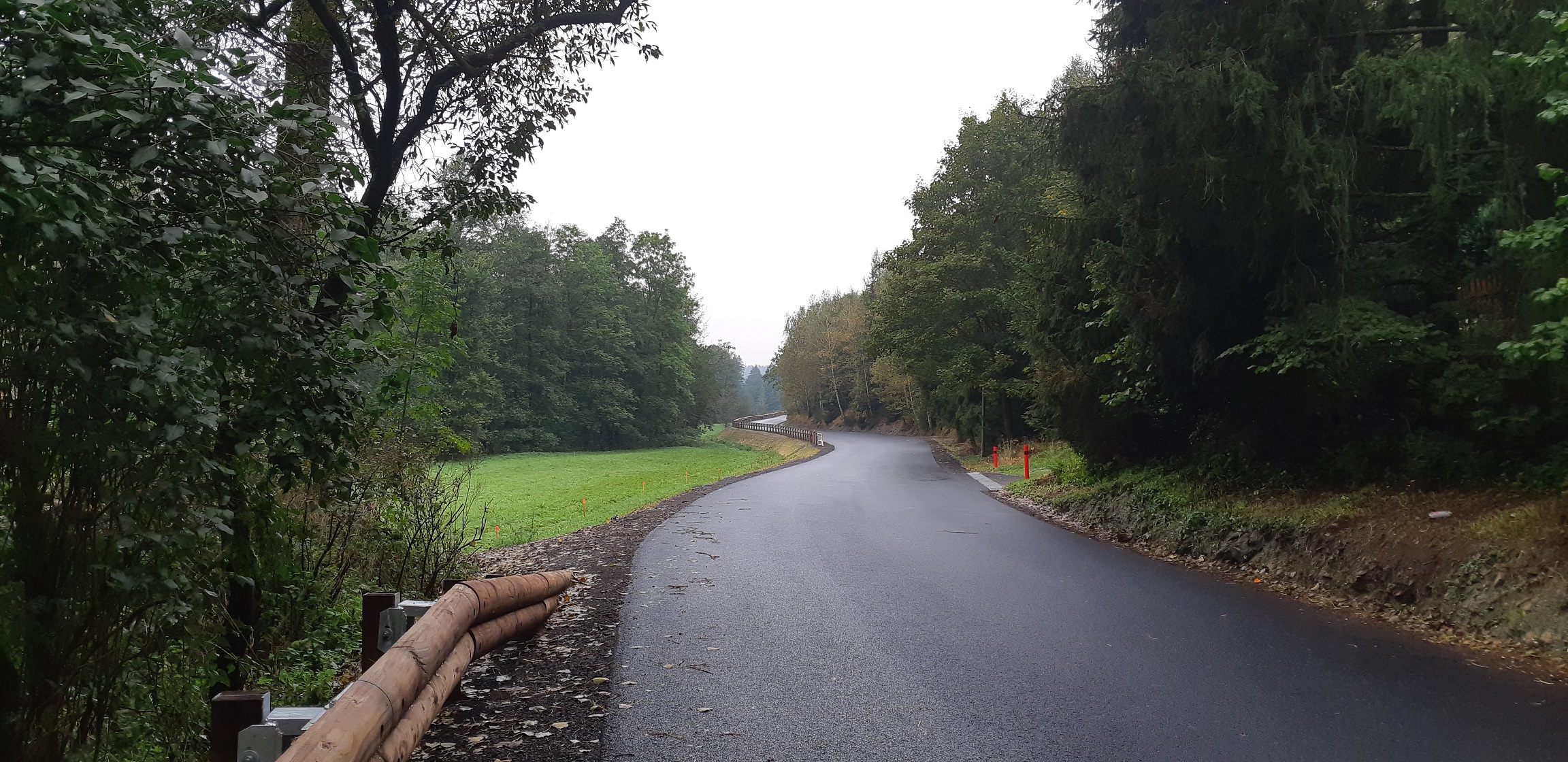 Trhová Kamenice – vybudování stezky pro chodce a cyklisty    - Výstavba ciest a mostov