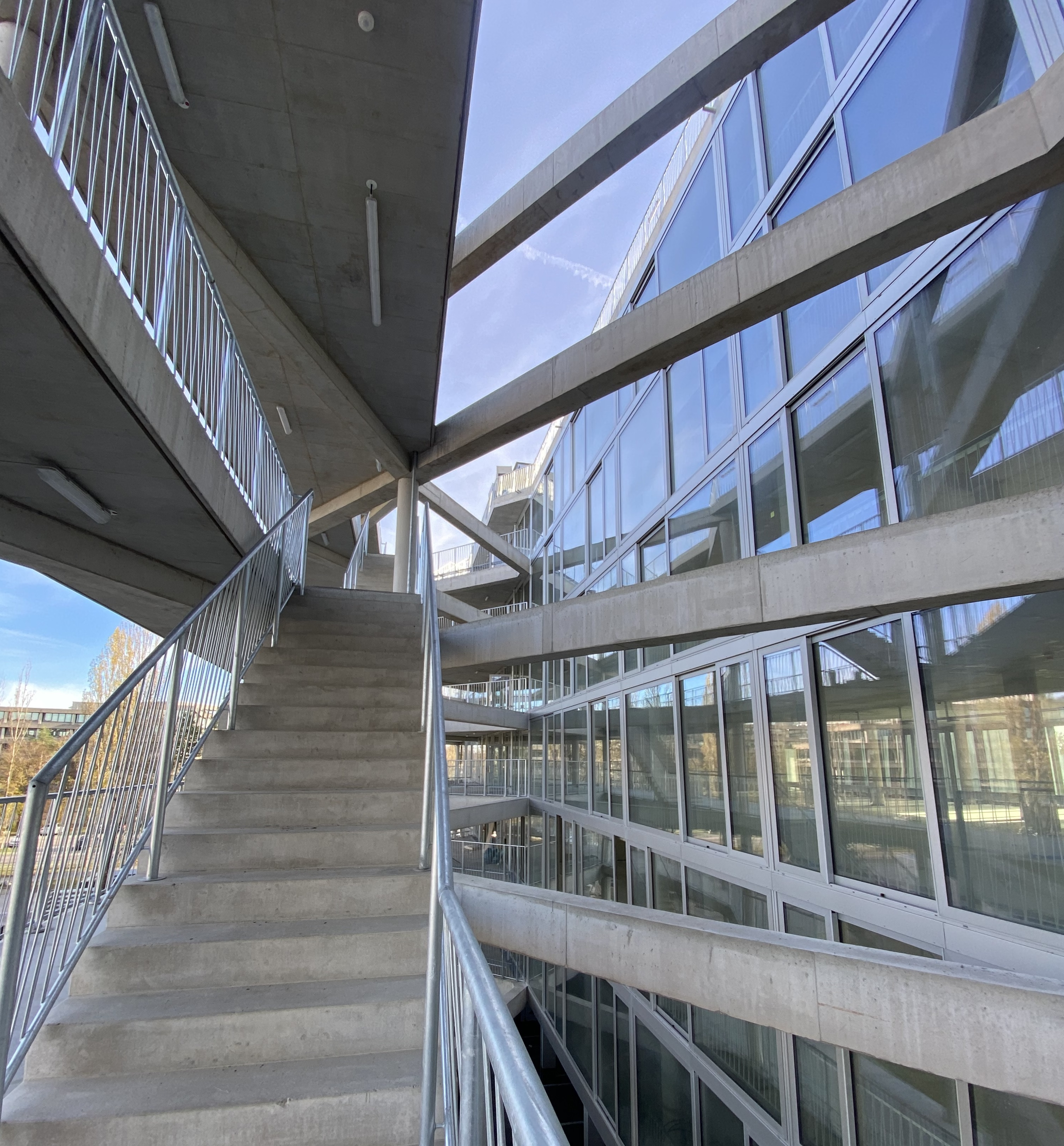 Hammerschmidt - Bürogebäude mit Dachterrasse und offenem Parkdeck - Pozemné stavby