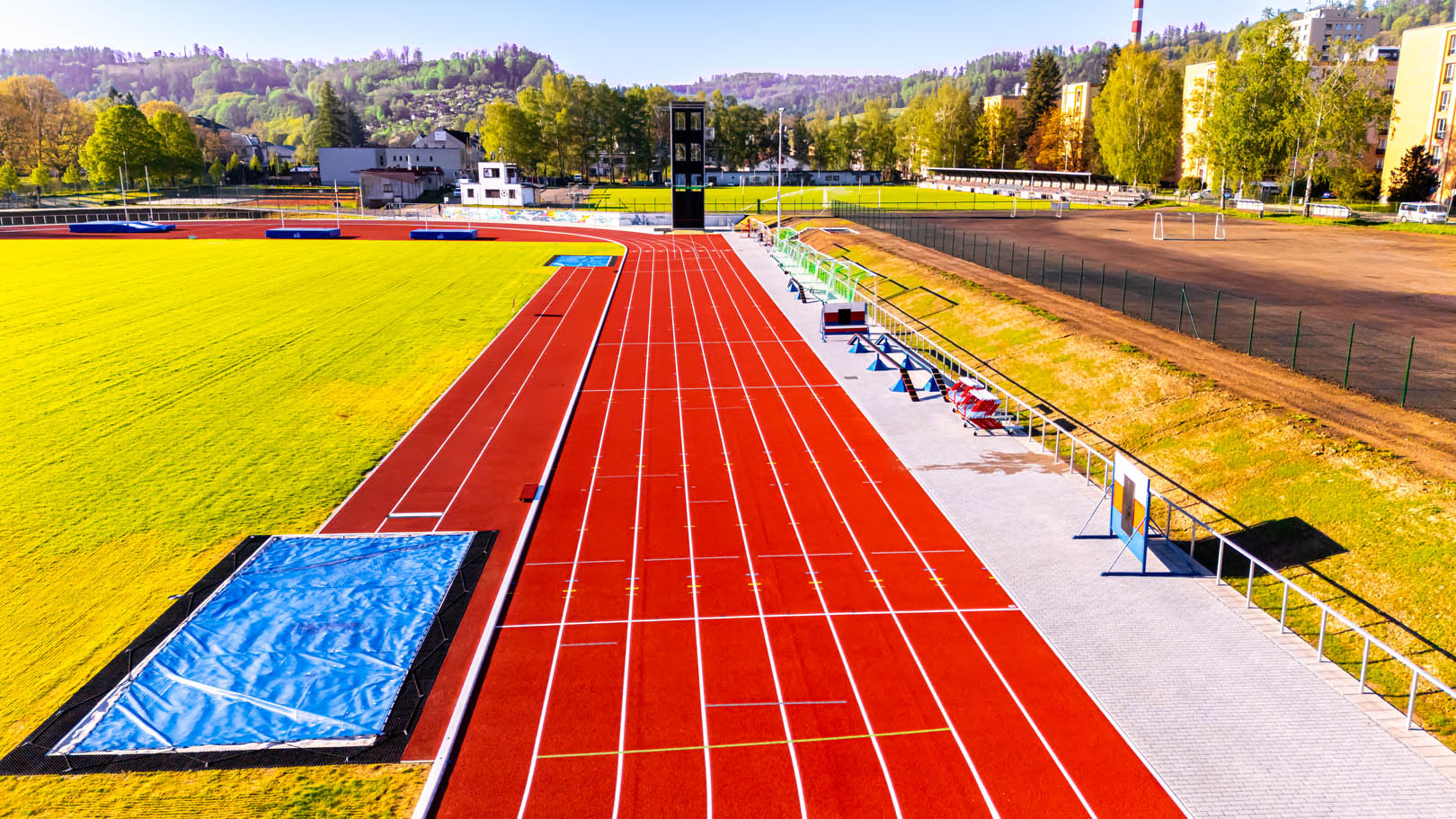 Rekonstrukce Atletického stadionu v Semilech - Špeciálne kompetencie