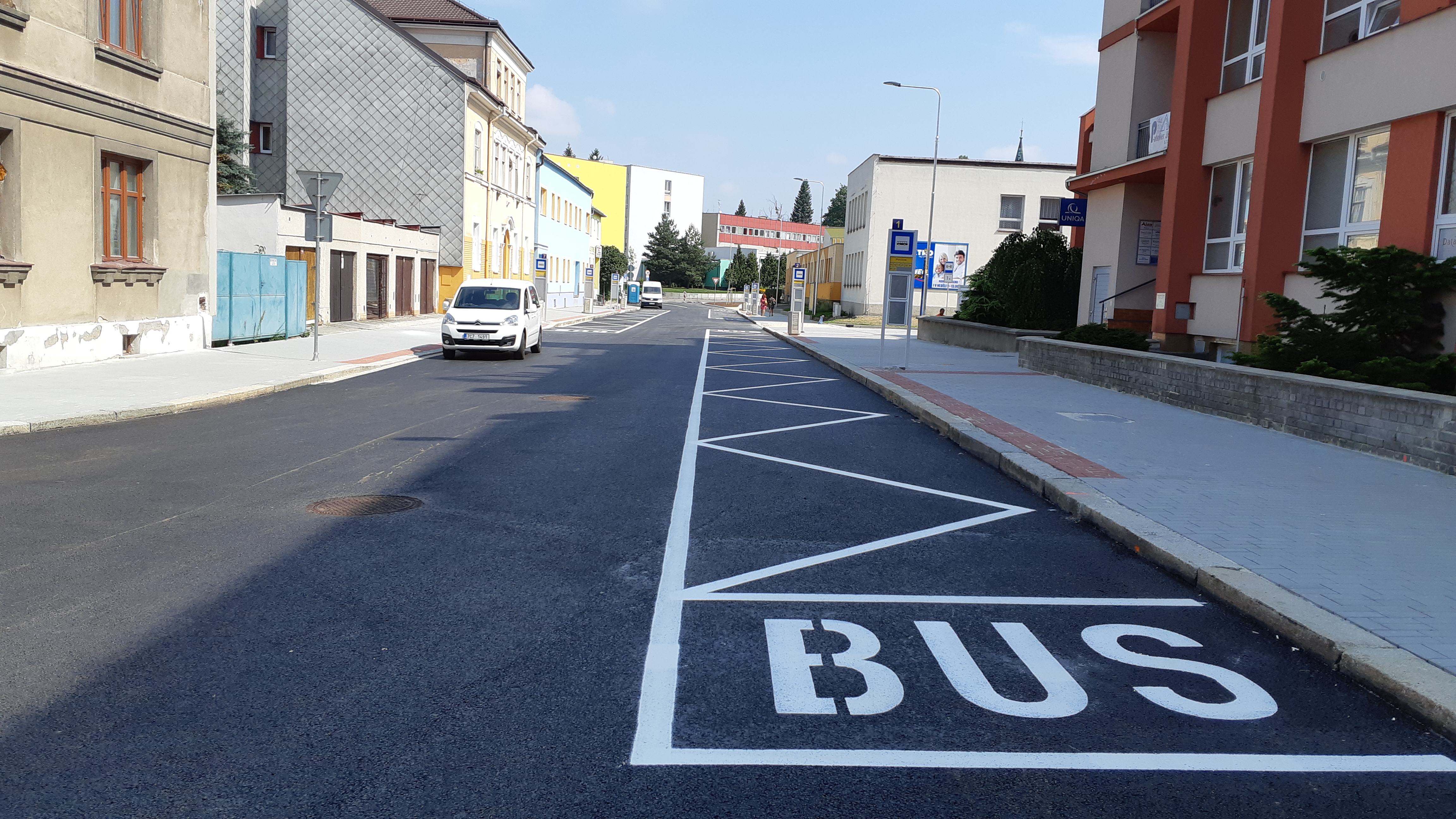 Jindřichův Hradec – rekonstrukce ul. Pravdova, terminál MHD - Výstavba ciest a mostov