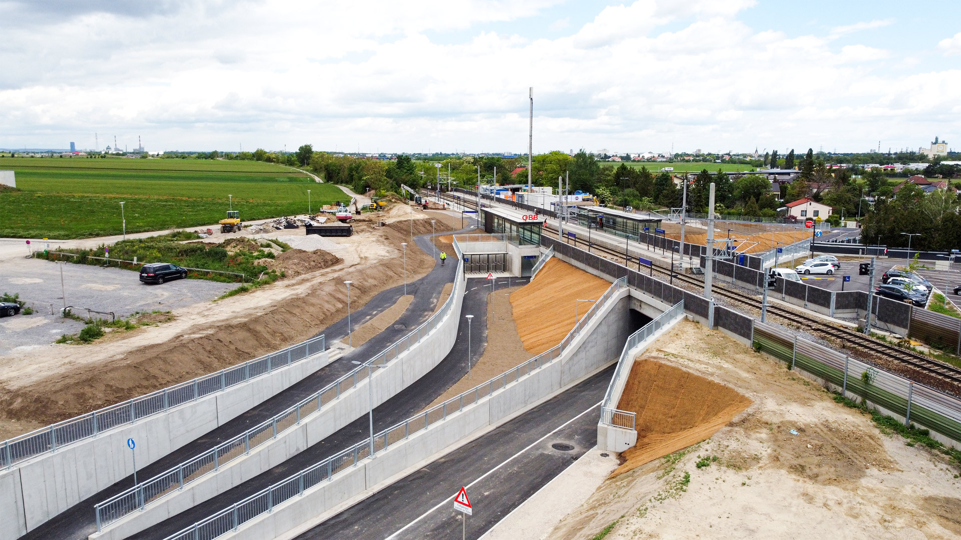 Busbahnhof Unterführung, Lanzendorf - Inžinierske stavby