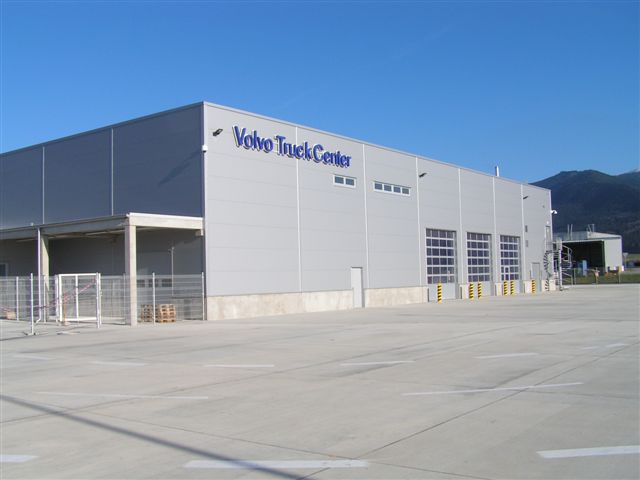 Predajné a servisné centrum VOLVO Truck Strečno / priemyselné a energetické stavby - Pozemné stavby