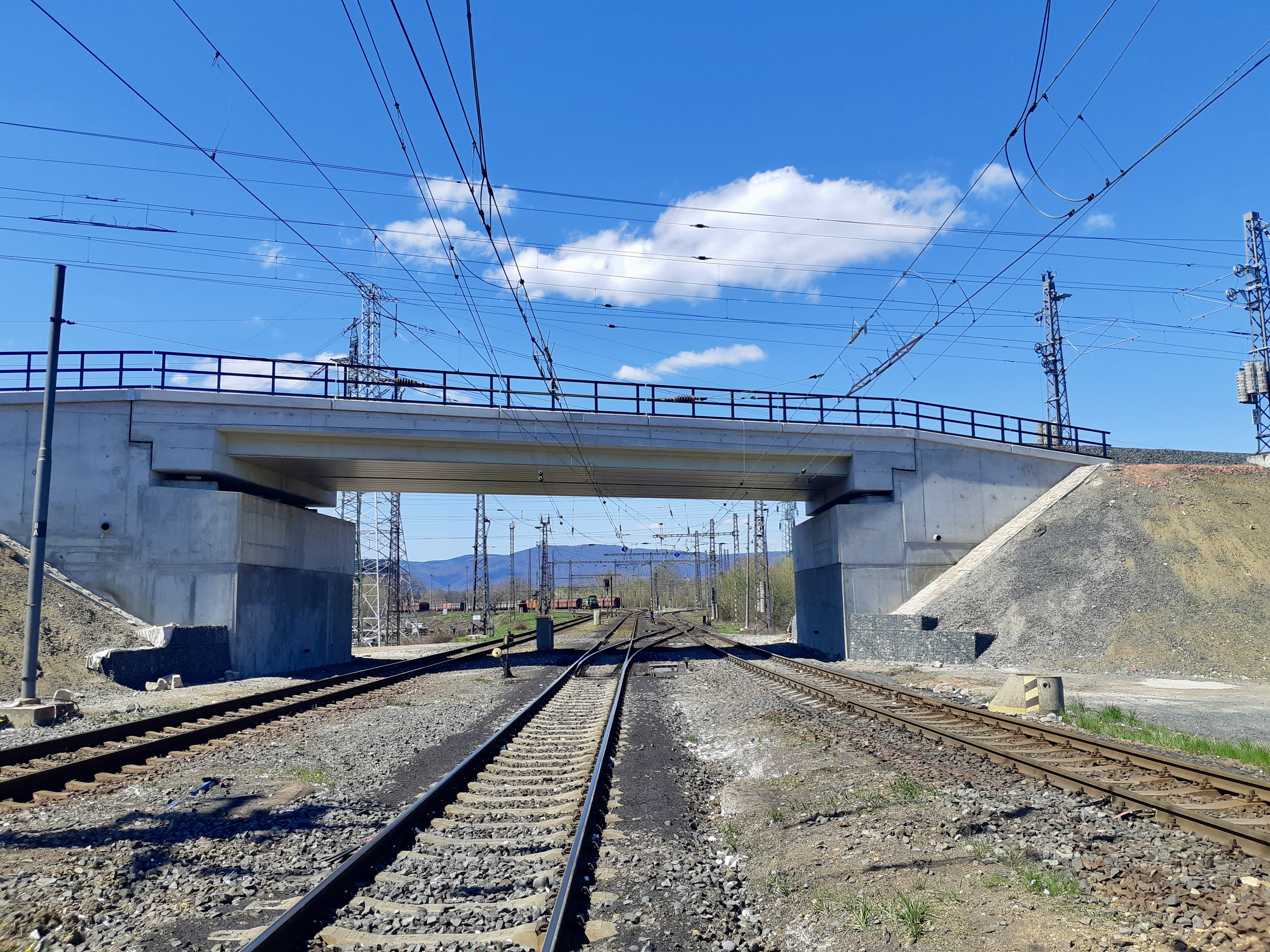 Zvýšení traťové rychlosti v úseku Oldřichov u Duchcova – Bílina – rekonstrukce mostu - Výstavba ciest a mostov