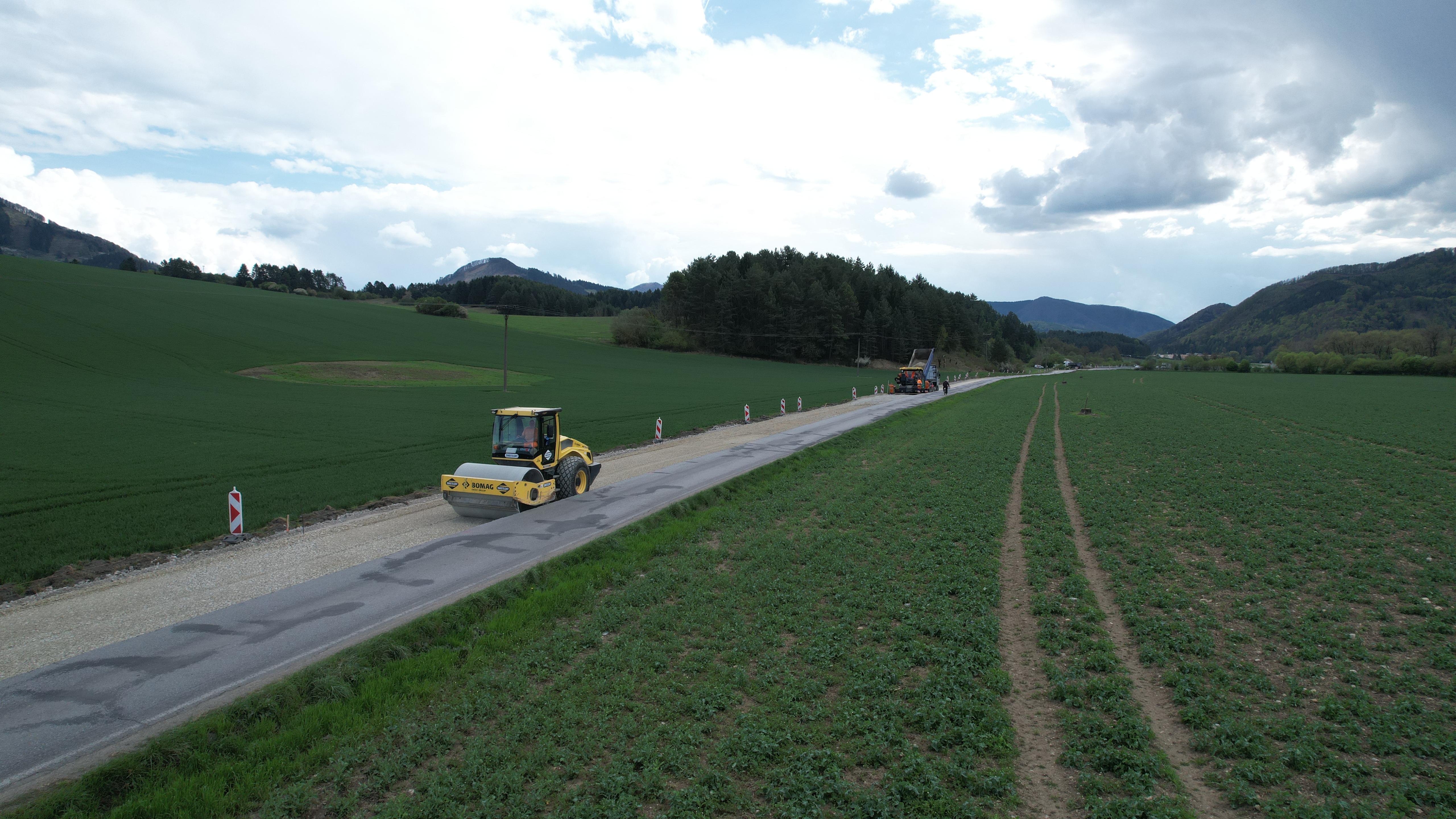 Foto 2 SW Rajec I64 Rekonstrukcia Cesty 2025