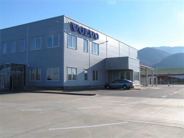 Predajné a servisné centrum VOLVO Truck Strečno / priemyselné a energetické stavby - Pozemné stavby