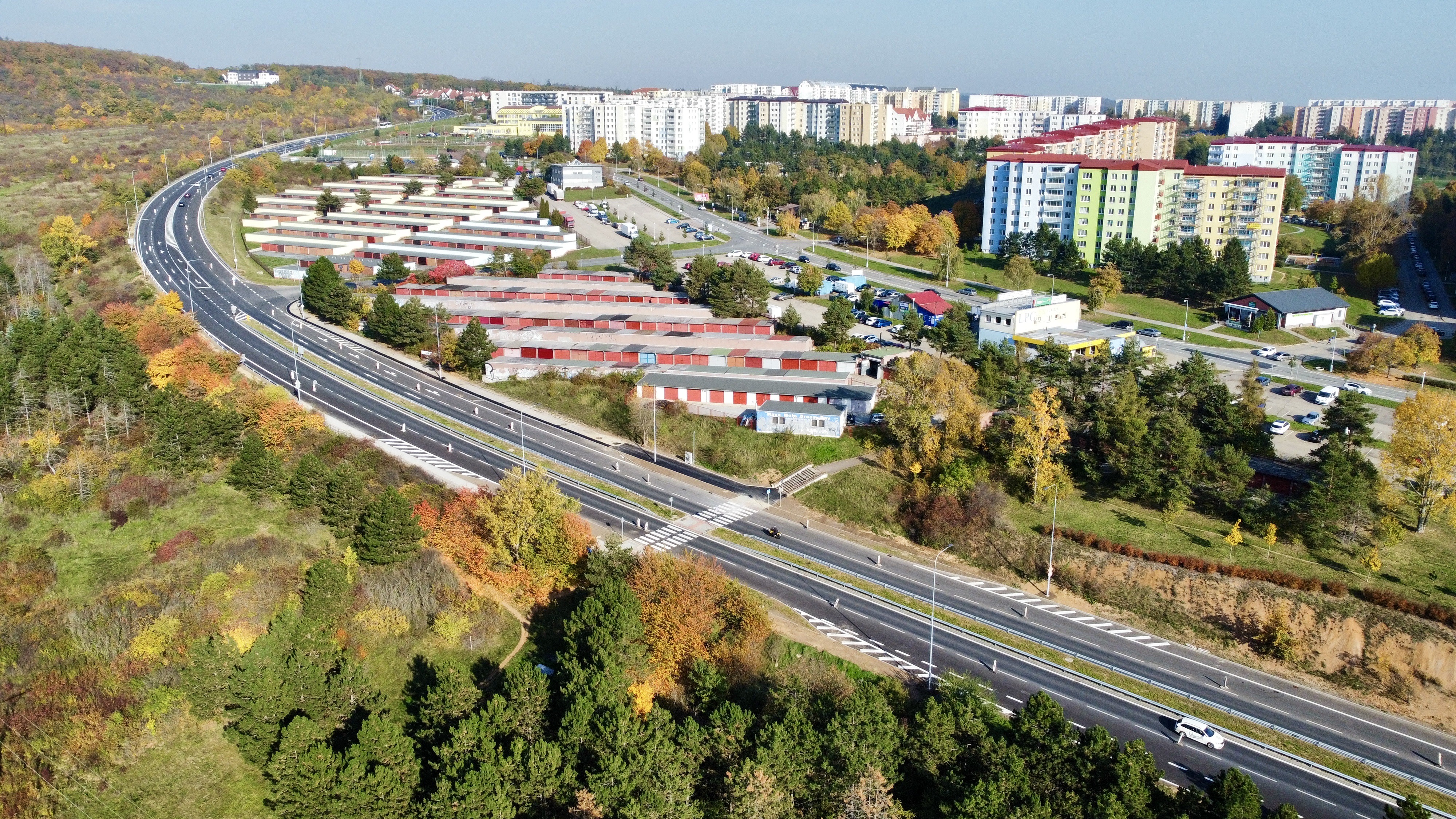 Brno – rekonstrukce ul. Jedovnická - Výstavba ciest a mostov