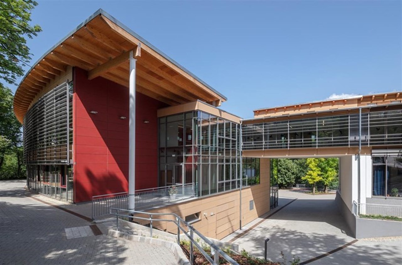 Iskola épület, Deutsche Schule, Budapest - Pozemné stavby Iskola épület, Deutsche Schule, Budapest - Pozemné stavby