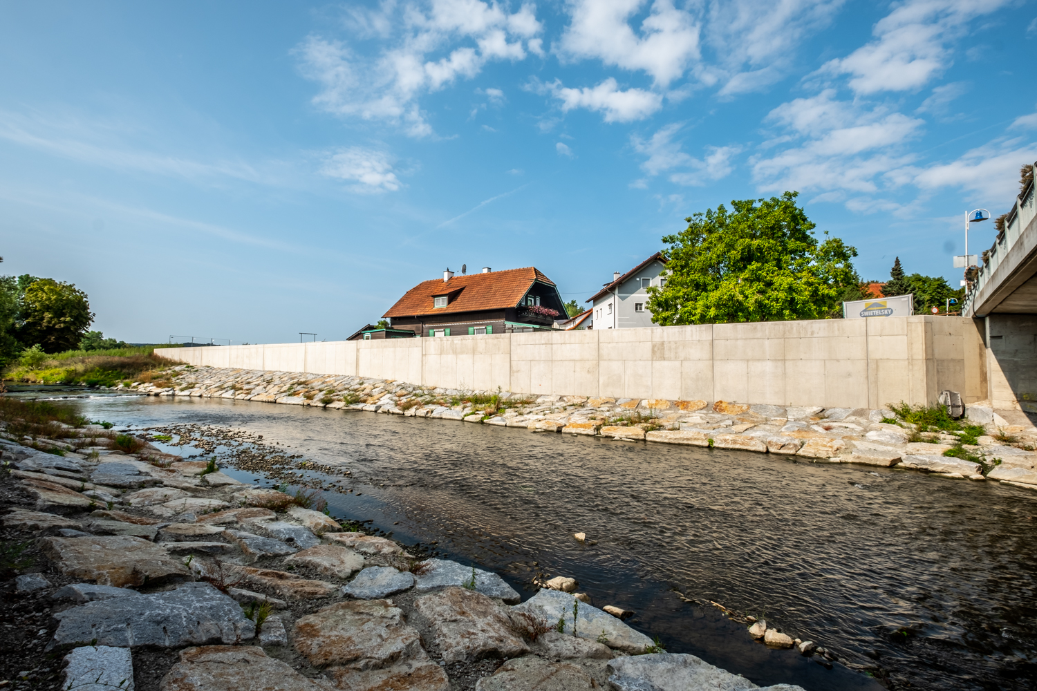 Hochwasserschutz Antiesen - Pozemné stavby