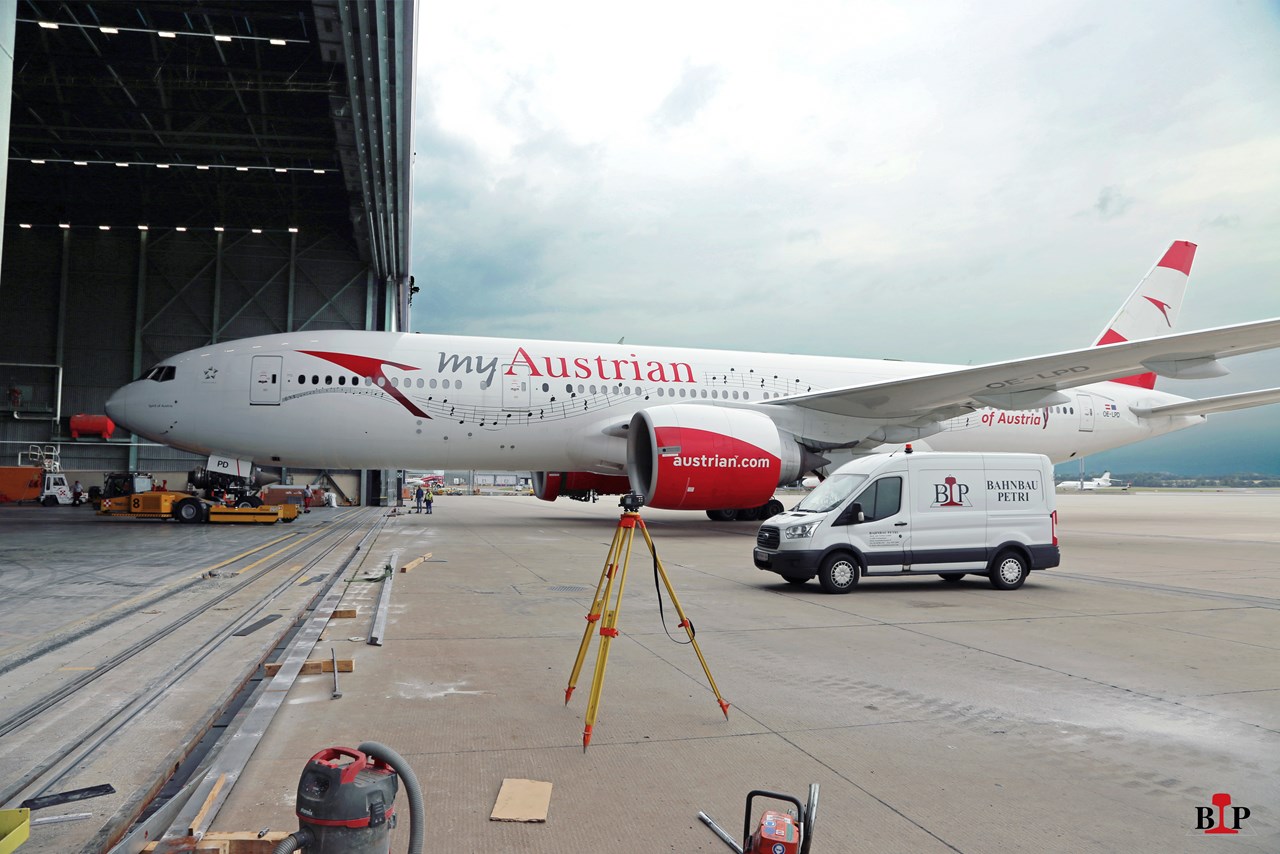 Instandsetzungsarbeiten Führungsschiene, Flughafen Wien - Železničné stavby Instandsetzungsarbeiten Führungsschiene, Flughafen Wien - Železničné stavby