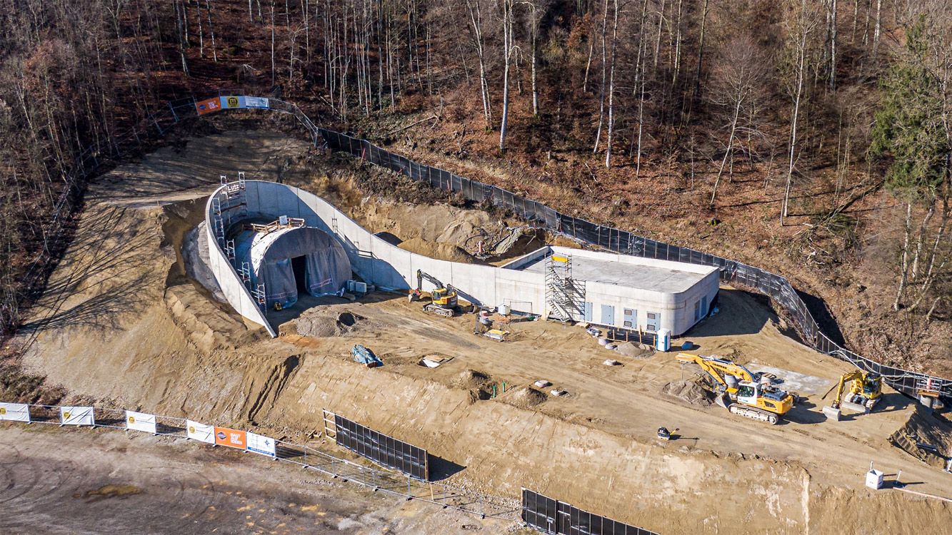 Tunnel Altenmarkt Betriebsgebäude, Trostberg - Výstavba tunelov