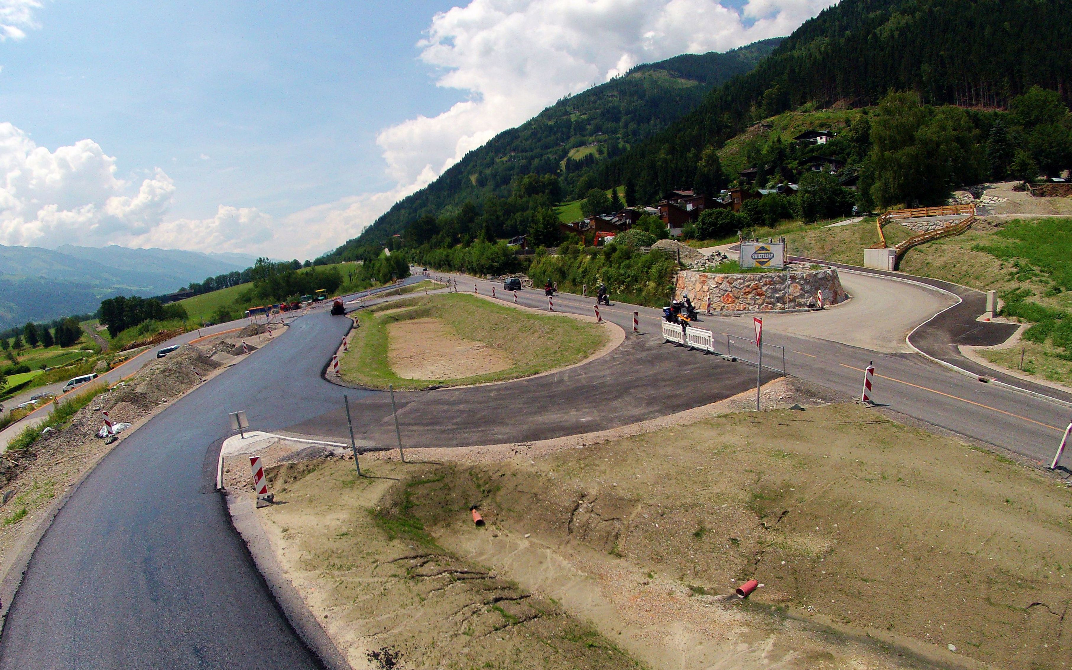 B-168 Knoten Limberg Zell am See - Výstavba ciest a mostov