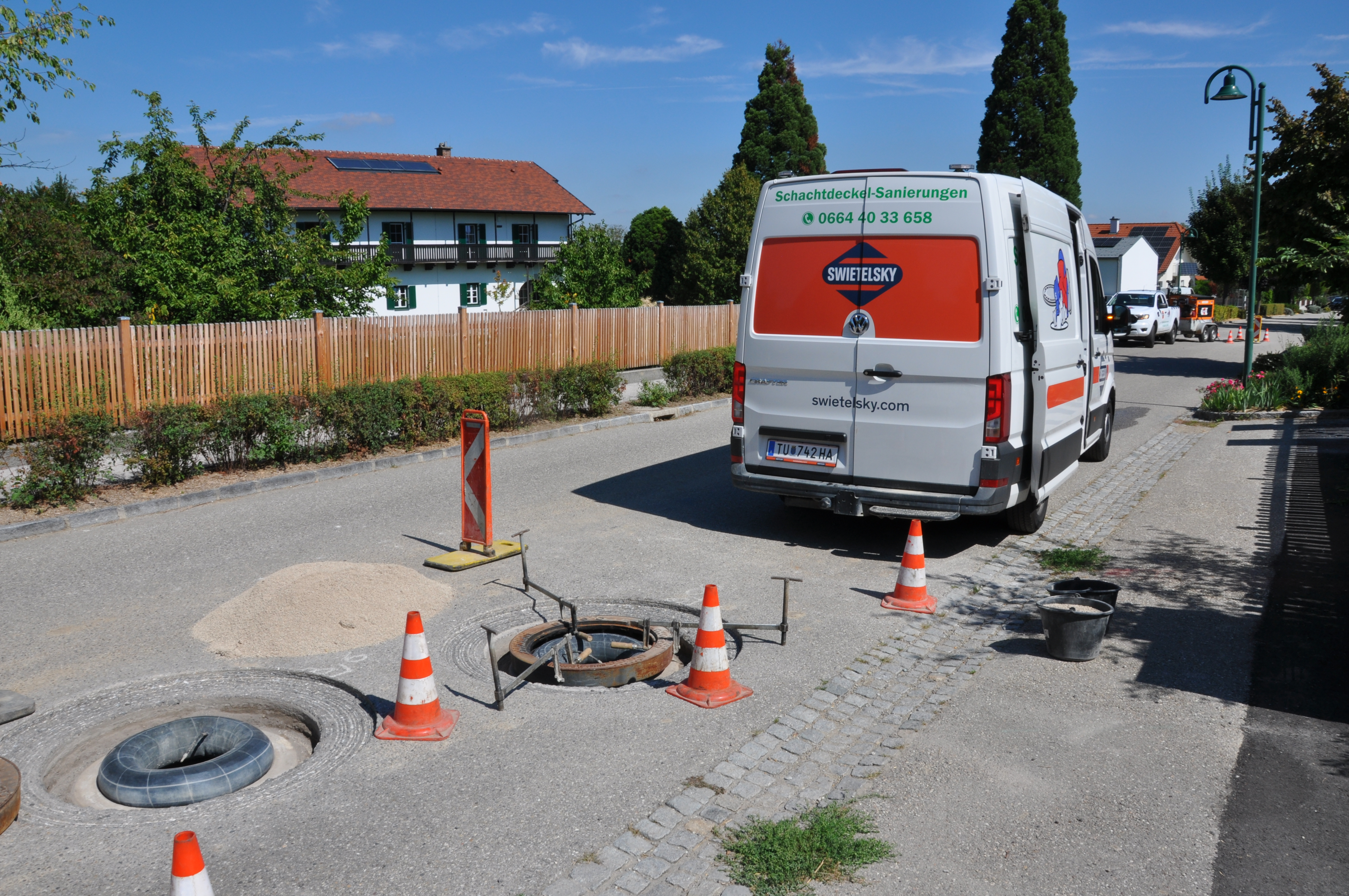 Schachtdeckel sanieren, heben und angleichen - Špeciálne kompetencie