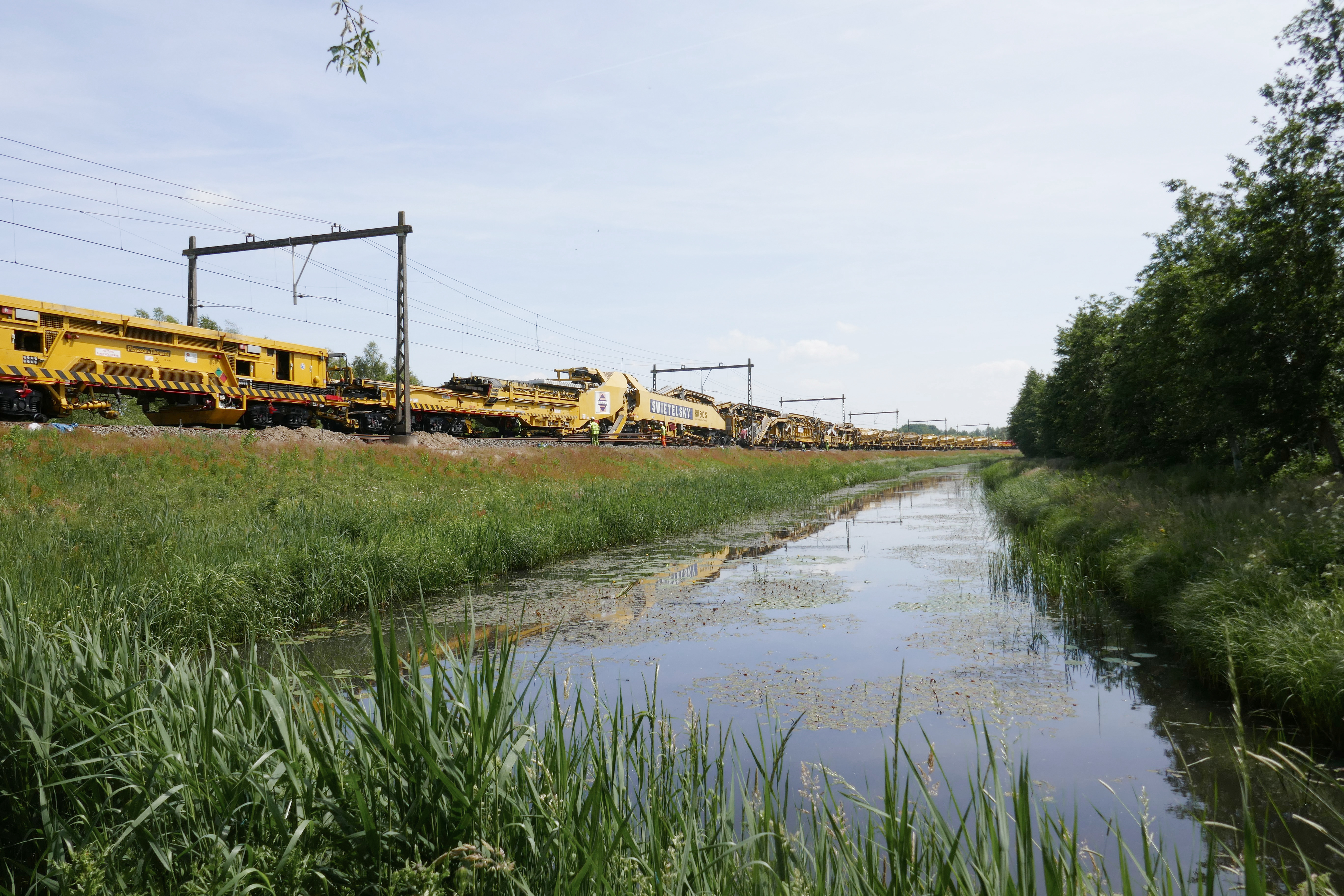 Bouwwerkzaamheden aan het spoor (RU 800 S), Wadden - Železničné stavby
