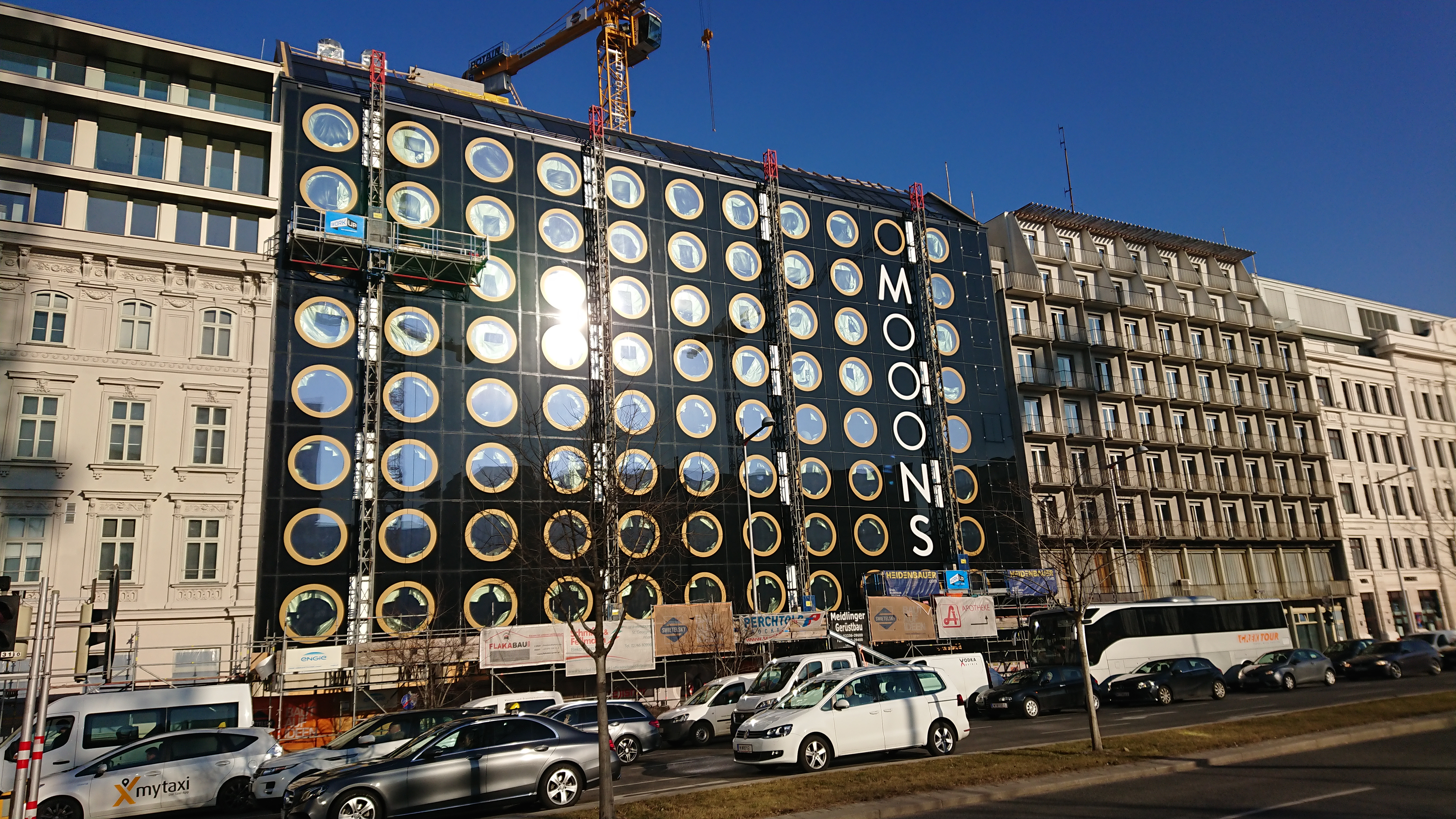 Hotelgebäude, Mooons, Wien - Pozemné stavby