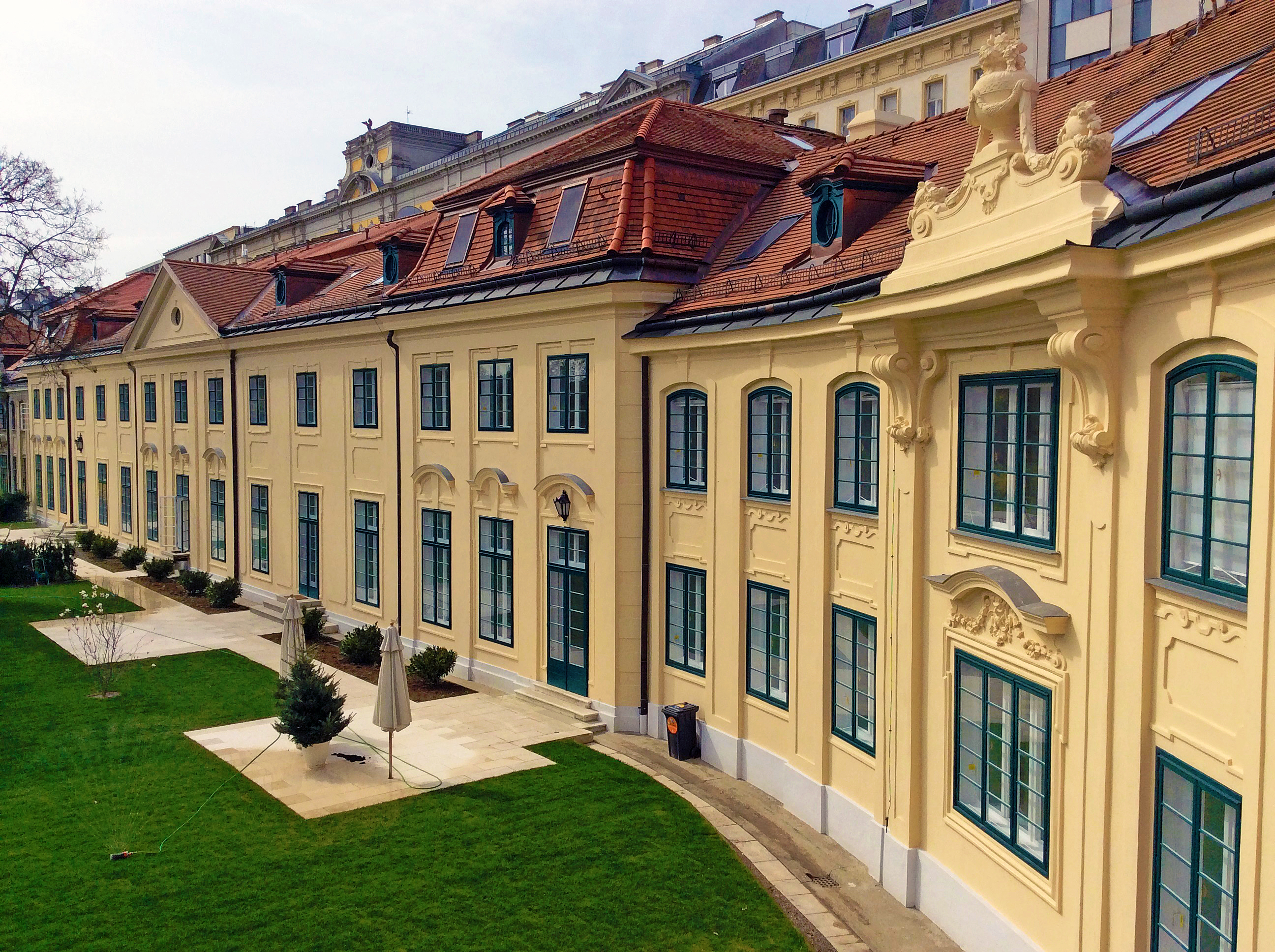 Schweizer Botschaft - Pozemné stavby