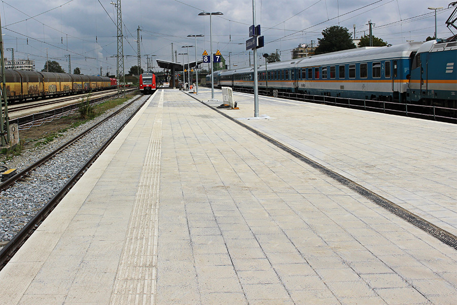 Bahnsteig Hauptbahnhof Landshut - Inžinierske stavby