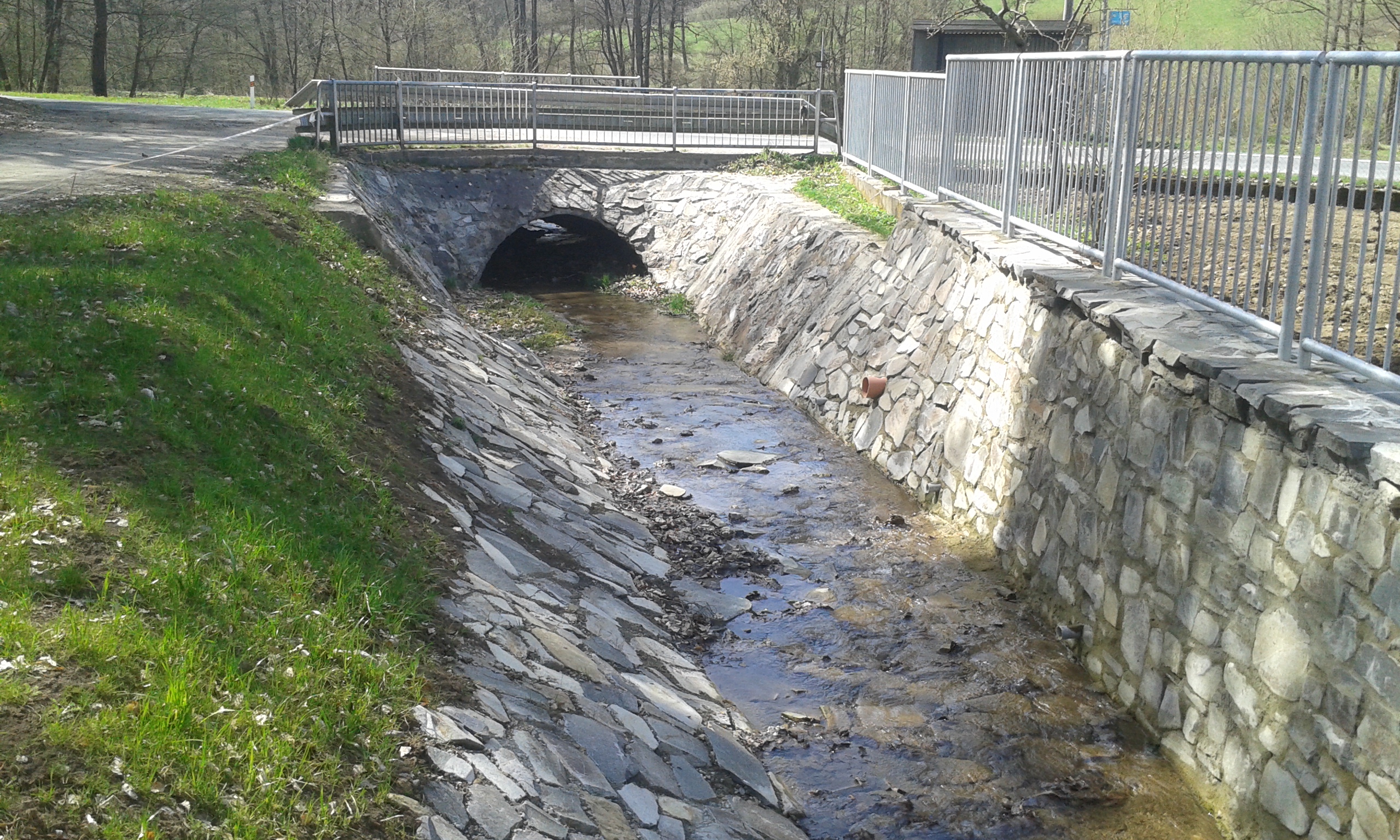 Žitná – Radiša, Rakovec, prehrádzka a stabilizácia koryta - Inžinierske stavby