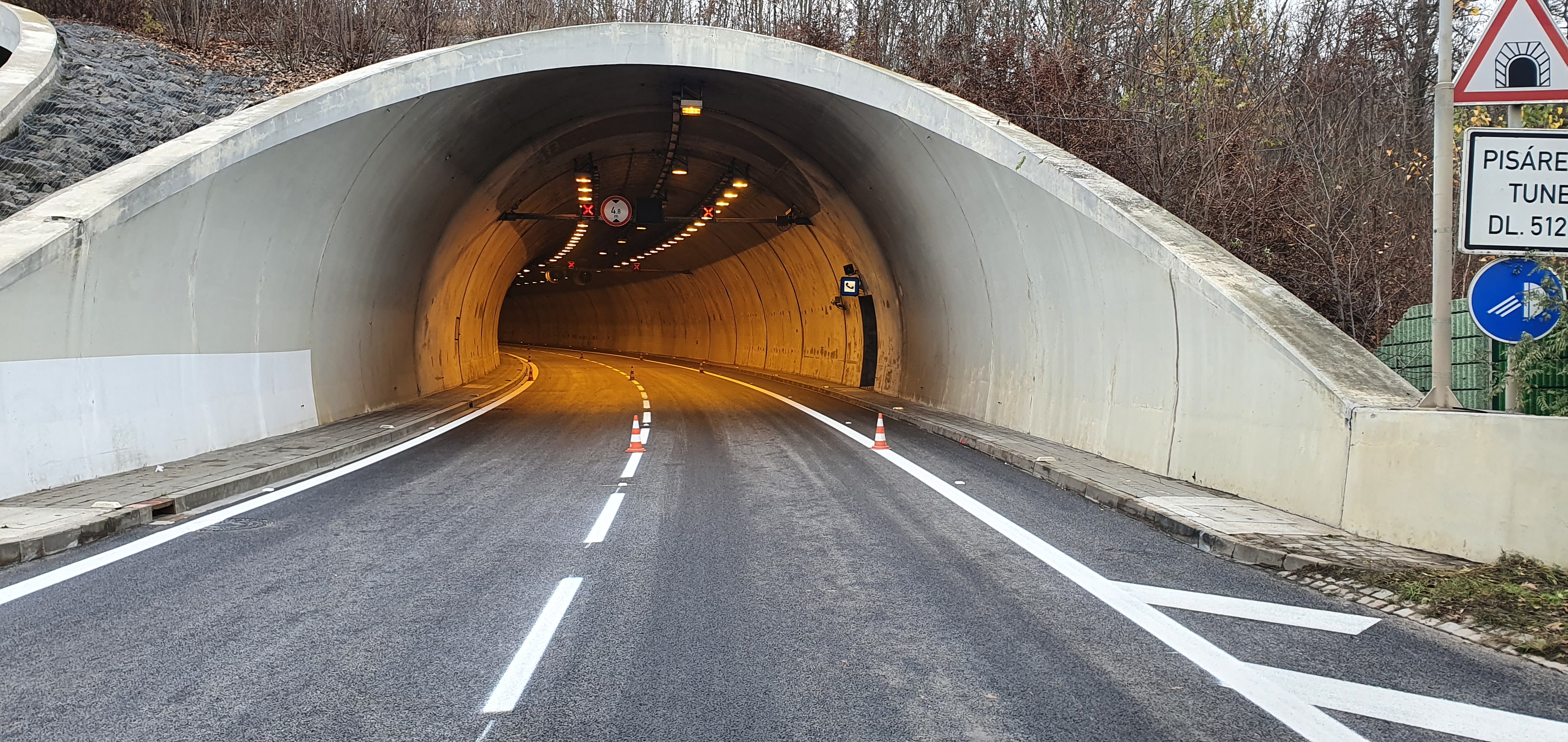 Silnice I/23 – rekonstrukce Pisáreckého tunelu - Výstavba ciest a mostov