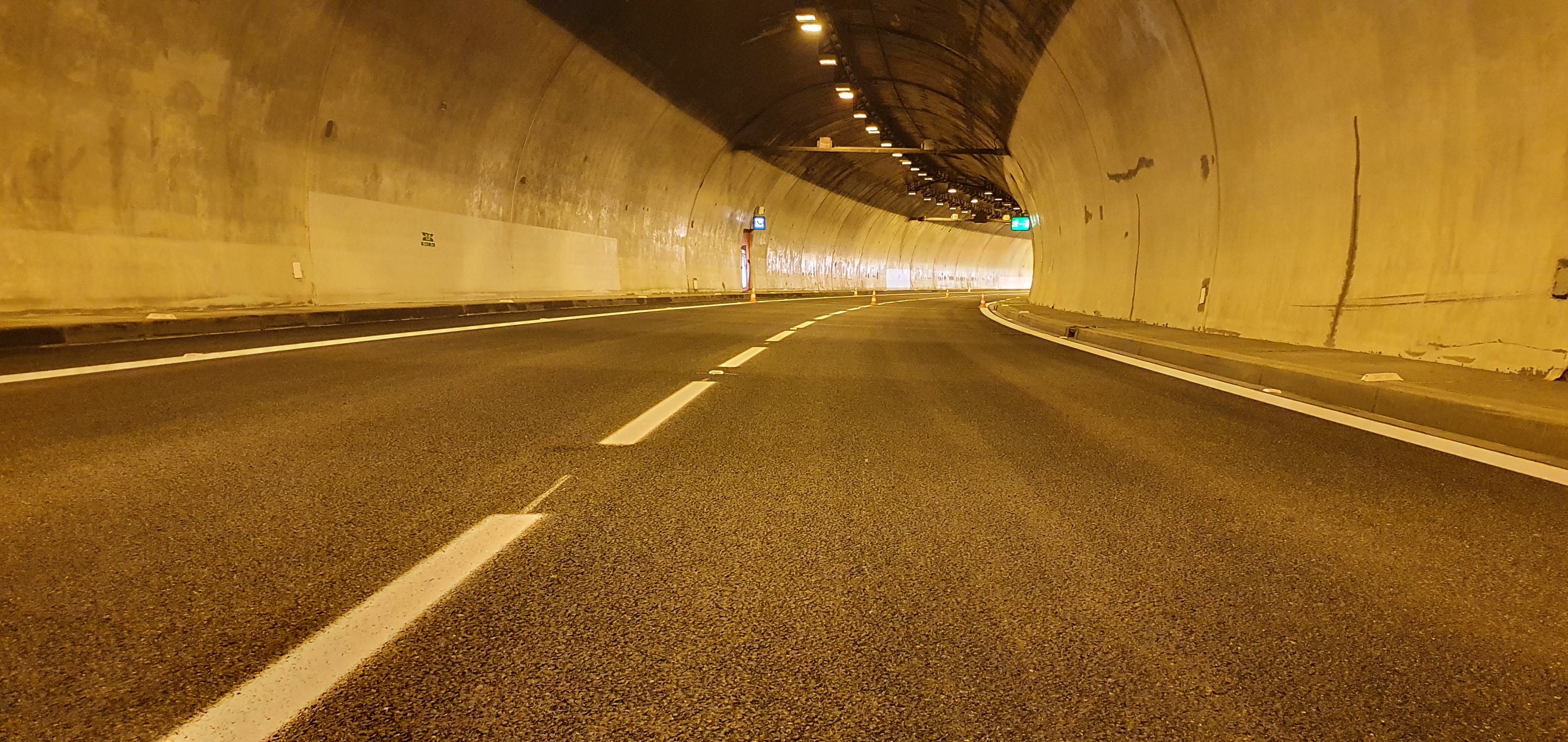 Silnice I/23 – rekonstrukce Pisáreckého tunelu - Výstavba ciest a mostov