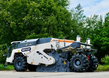 WIRTGEN WR 250i: Naše nová posila - CZ
