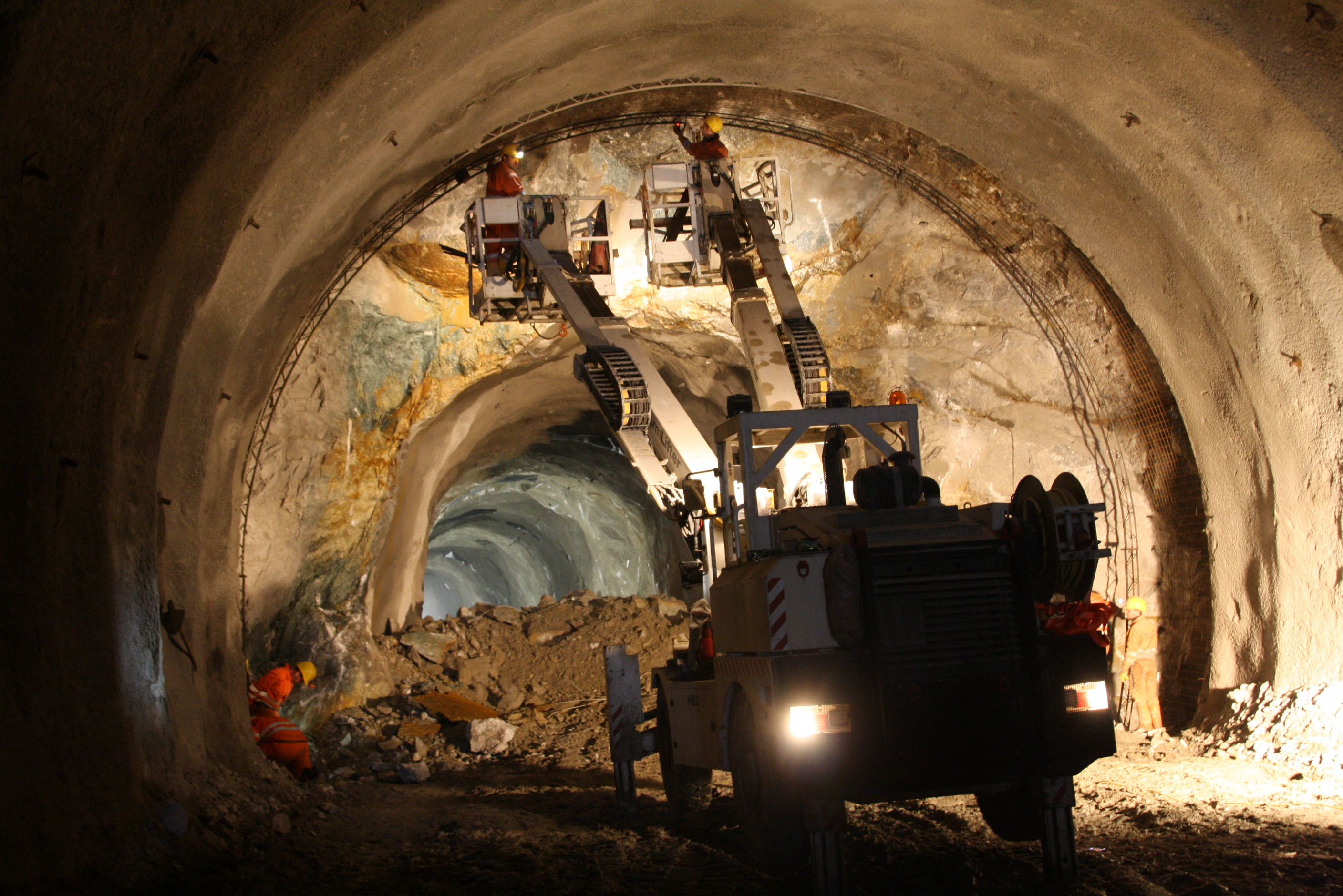 S10 Tunnel Neumarkt - Výstavba tunelov