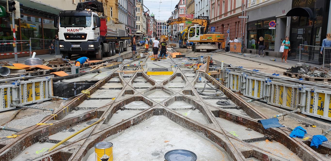 Straßenbau, Innsbruck - Výstavba ciest a mostov